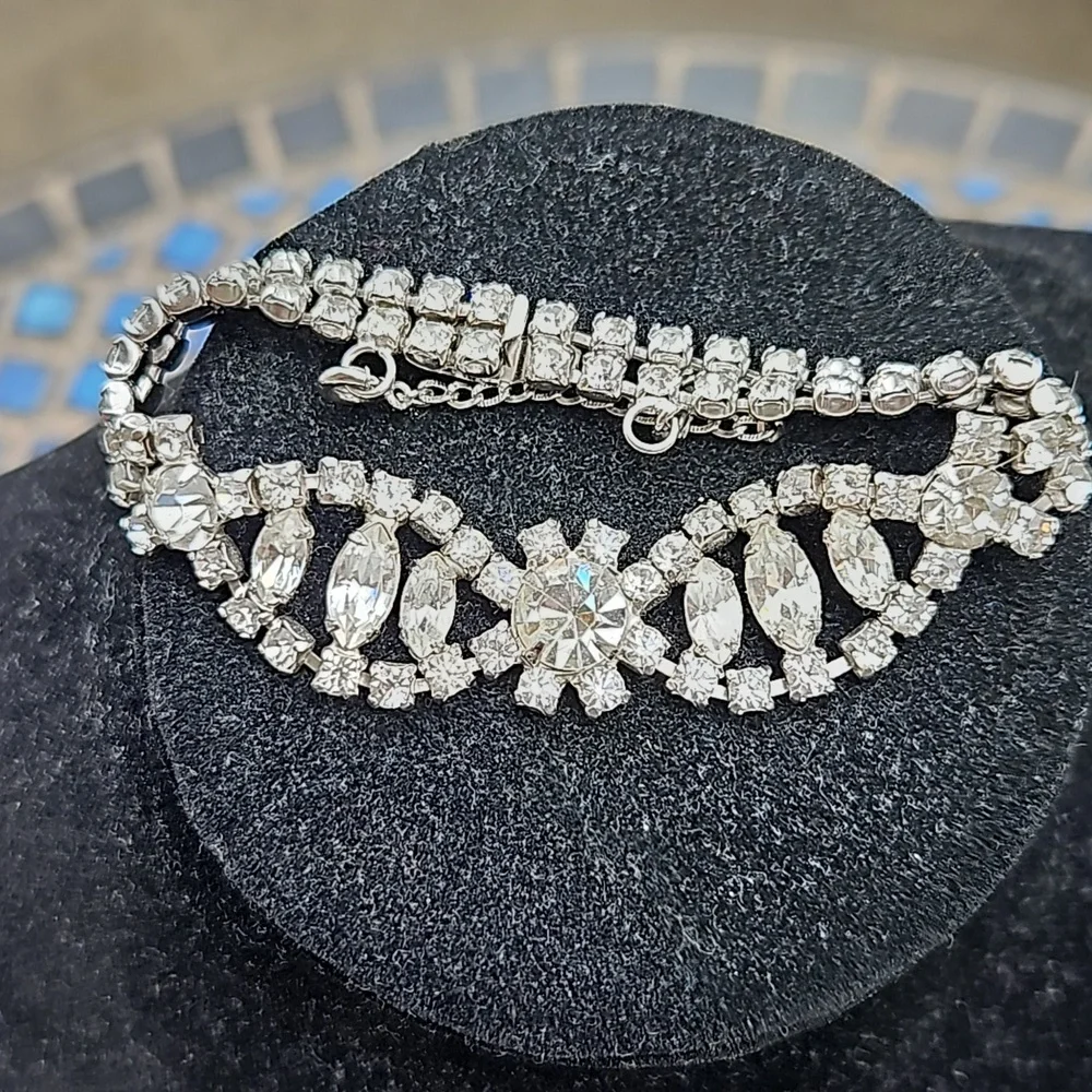 Vintage Rhinestone Bracelet w/Safety Clasp